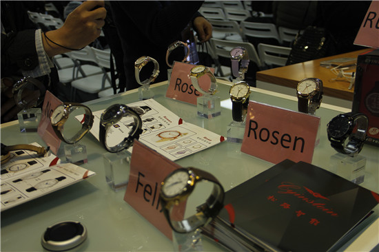 顛覆傳統(tǒng) 松路智能發(fā)布智能化機(jī)械手表