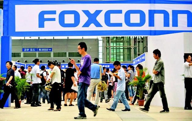 富士康機(jī)器人取代人工 昆山工廠員工數(shù)減少6萬