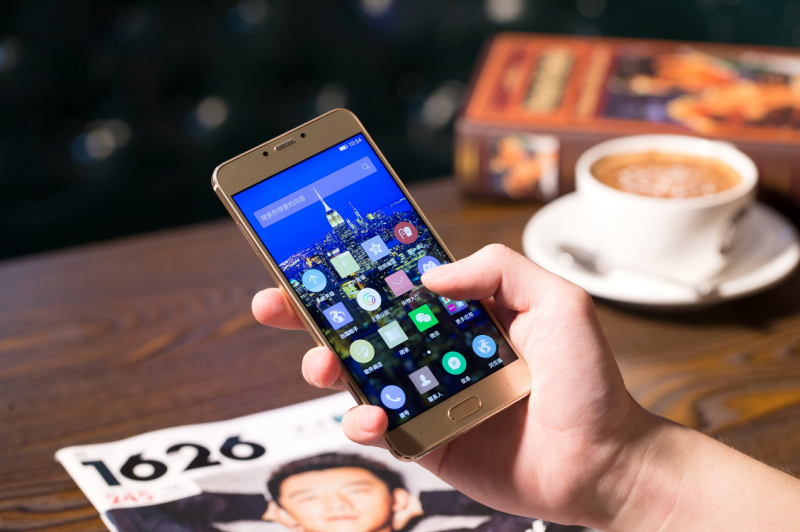 金立S6 Pro 重磅發(fā)布 4GB RAM+ 97%金屬機身 售價1999元