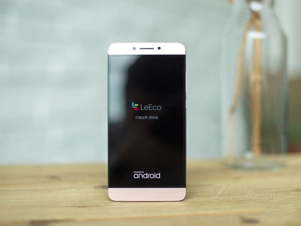 &ldquo;無(wú)邊框手機(jī)&rdquo;是趨勢(shì)還是噱頭？