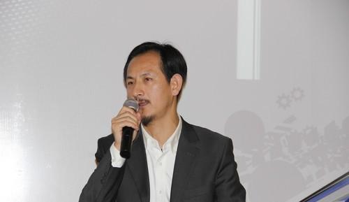 深圳市百分之百數(shù)碼科技有限公司董事長(zhǎng)徐國(guó)祥。