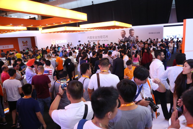 內(nèi)置安全加密芯片，金立發(fā)布超級(jí)續(xù)航手機(jī)M6/M6 Plus