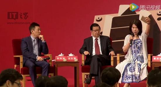 董明珠為證明格力手機(jī)質(zhì)量怒摔手機(jī)！撂狠話：你敢摔嗎？