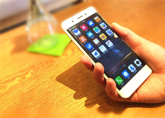 小米華為要上曲面屏？國產(chǎn)手機(jī)這是何苦