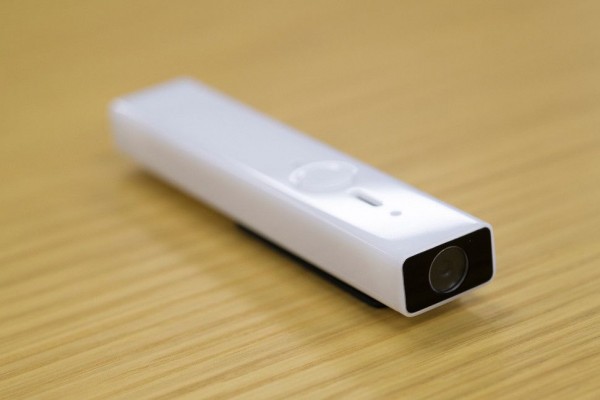 眨眼拍照？加上這個相機任何眼鏡都能實現