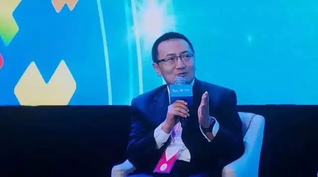 獨(dú)家對(duì)話迪信通總裁金鑫:手機(jī)廠商為何回歸線下渠道