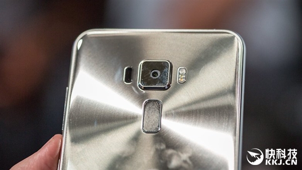 臺灣手機大滑坡：出貨量銳減35％