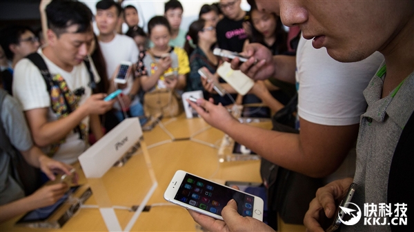 好日子結(jié)束：中國(guó)手機(jī)見(jiàn)頂！