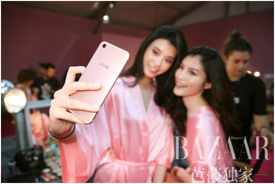 vivo年終狂歡月:vivo X9前置雙攝打造維密超模都喜歡的手機(jī)