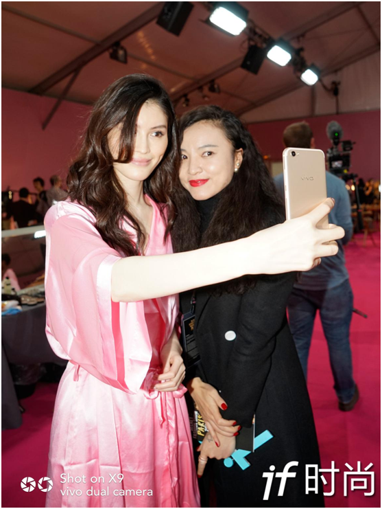 vivo年終狂歡月:vivo X9前置雙攝打造維密超模都喜歡的手機(jī)
