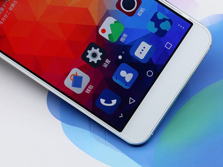 中國(guó)手機(jī)制造商聯(lián)手造AMOLED屏幕