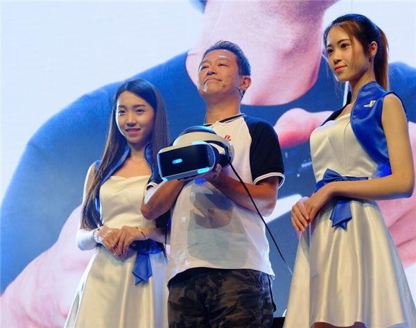 2016年索尼PS VR成王者，銷量遠(yuǎn)超HTC Vive