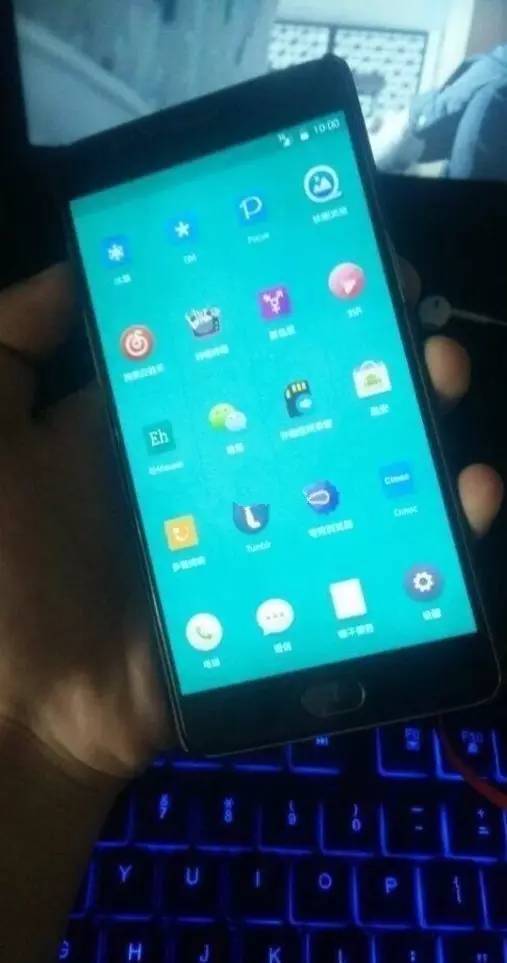 堅(jiān)果Pro真機(jī)照首現(xiàn) 指紋前置可以安心了