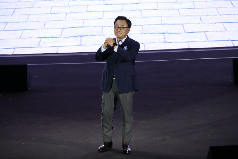 5688元起 國(guó)行三星Galaxy S8/S8+發(fā)布：可秒變PC 