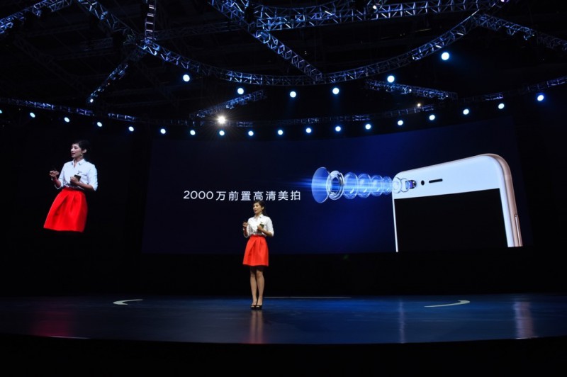 高顏值&ldquo;自拍神器&rdquo;HUAWEI nova 2發(fā)布