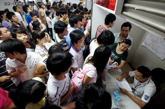 iPhone 8生產(chǎn)進(jìn)入倒計(jì)時(shí) 代工廠和碩現(xiàn)大規(guī)模招工潮