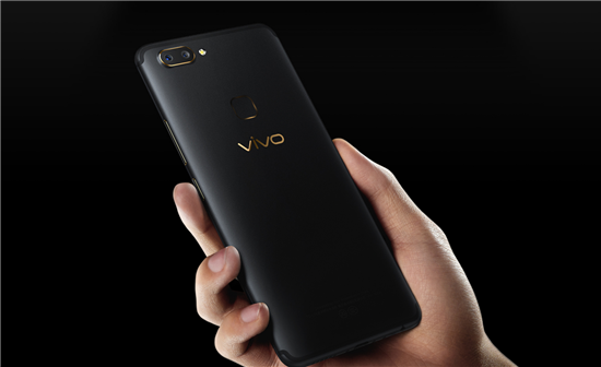 vivo X20全面屏手機(jī)黑金旗艦版開啟預(yù)售