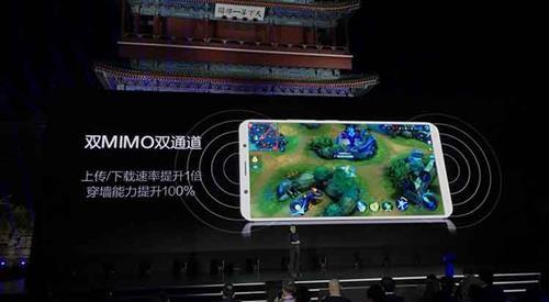 全面屏手機混戰(zhàn)：留劉海或畫圓圈 你接受哪個風(fēng)格？