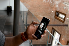 人臉識別體驗超棒！iPhone X被優(yōu)待