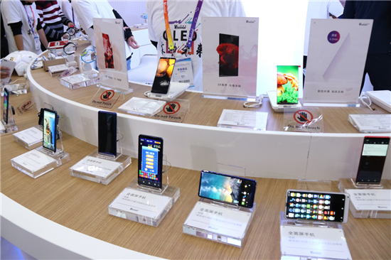 創(chuàng)新柔動(dòng)未來--維信諾攜柔性AMOLED技術(shù)及產(chǎn)業(yè)化成果亮相高交會(huì)