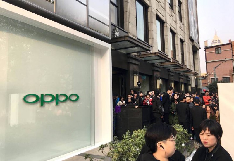 OPPO首家超級旗艦店上海開業(yè) 2017年手機出貨有望破億