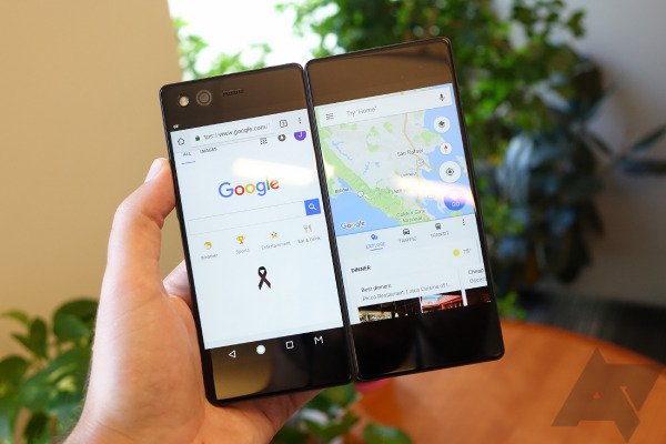 國產(chǎn)雙屏折疊手機(jī):中興AXON M即將亮相CES 2018