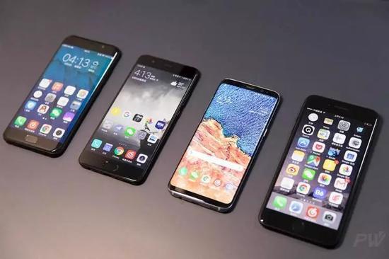 2018年的手機(jī)會(huì)變成什么樣？