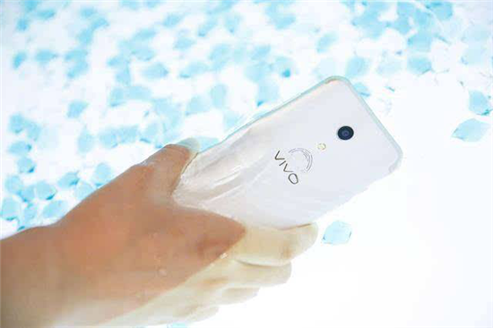 vivo X20Plus UD新版被曝光：首發(fā)屏幕指紋或防水沒(méi)跑了