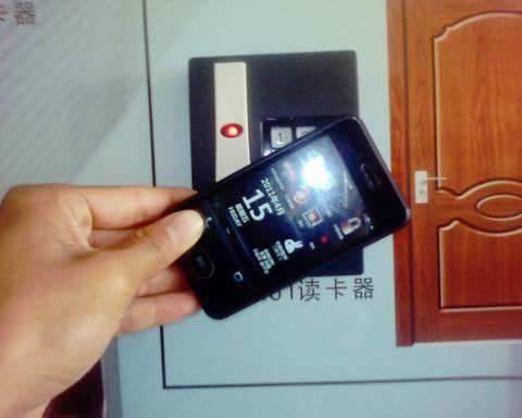 小米手機(jī)能當(dāng)門禁卡了？過年出行將告別實(shí)體卡