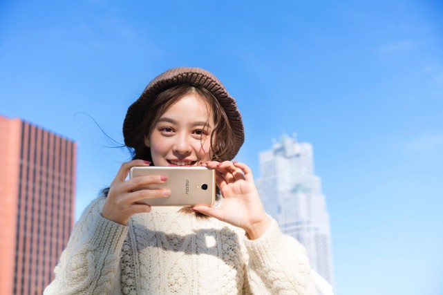 魅族正式發(fā)布魅藍(lán)S6