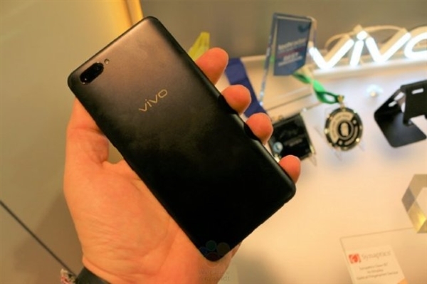 vivo X20 Plus屏幕指紋版正式宣布
