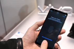 面容識別or屏下指紋識別 誰主宰全面屏時代