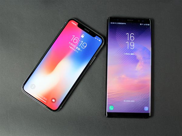 iPhone X又被致敬了:2018一大批安卓機(jī)配備劉海屏
