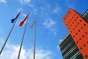 深南電路：受益5G與IC基板 迎發(fā)展良機