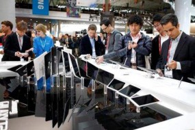 國(guó)內(nèi)手機(jī)市場(chǎng)出貨量連跌十三個(gè)月，嚇著你了嗎