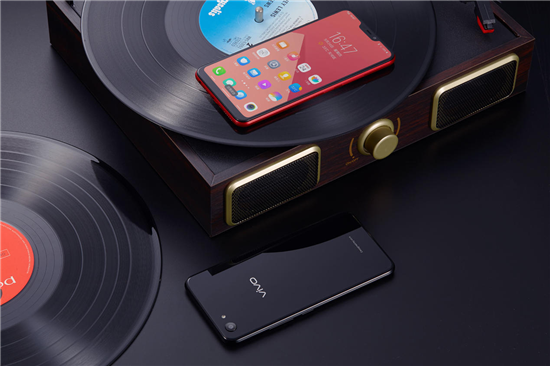 vivo Y83全面屏輕旗艦圖賞：超強(qiáng)賣點(diǎn)加持，第一眼已然傾心