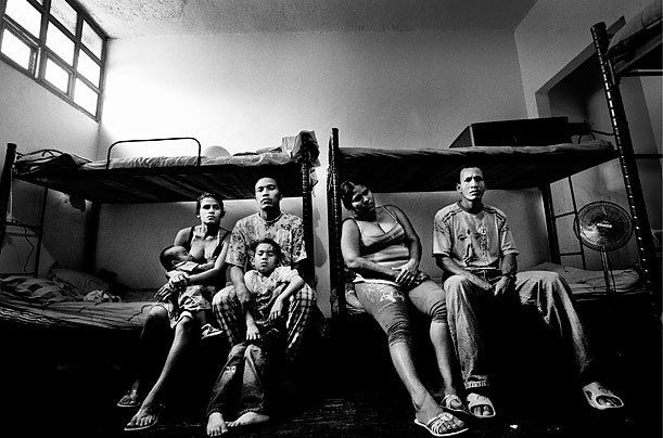 電子產(chǎn)業(yè)易出血汗工廠?看看馬來西亞的悲慘外勞