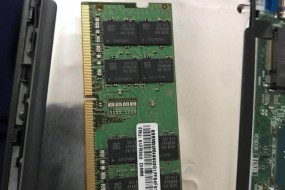 閃存價格跌去一半 中國進軍內(nèi)存明年攪局