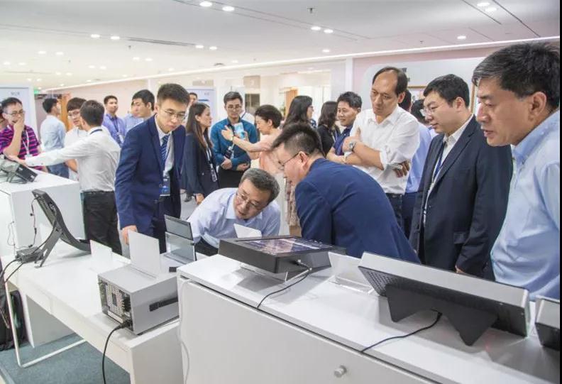 BOE（京東方）與中國第一汽車集團簽訂戰(zhàn)略合作協(xié)議