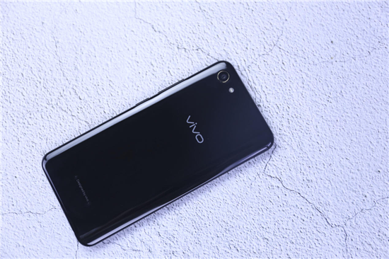 vivo Y81s上手體驗(yàn)，新一代全面屏鑄就高顏值