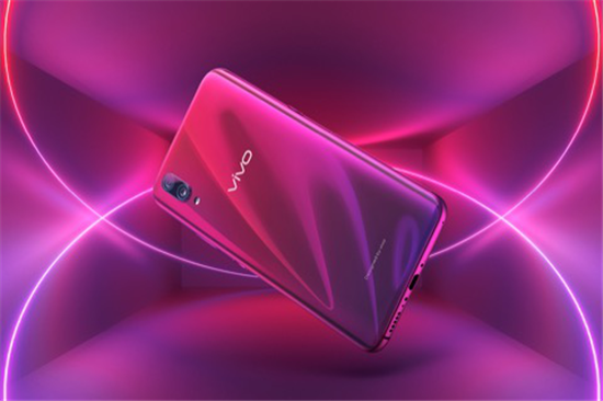 光感美學(xué)亮相紐約，vivo X23登上紐約時(shí)裝周T臺(tái)