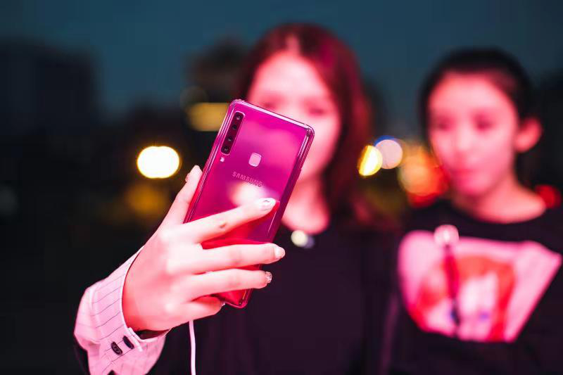 三星Galaxy A系列正式發(fā)布 后置四攝手機(jī)登陸中國