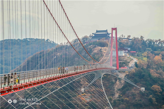 以夢為馬 不負(fù)韶光， 颯爽秋風(fēng)中開啟雷克薩斯&vivo智趣之旅