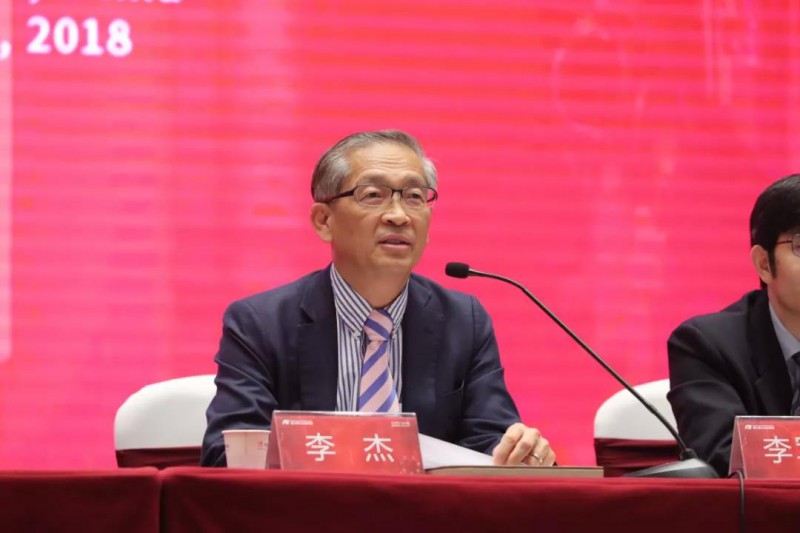 工業(yè)富聯(lián)新董事會成員集體亮相 戰(zhàn)略轉(zhuǎn)型升級匯聚強勁動能