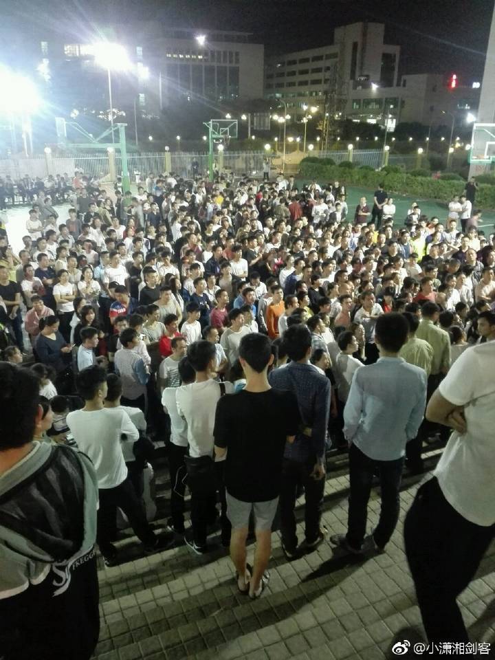 蘋果砍單伯恩裁員！該擔(dān)憂的卻是&ldquo;她&rdquo;