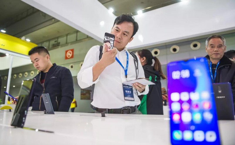 “黑科技”炫亮第二屆重慶·國際手機(jī)展