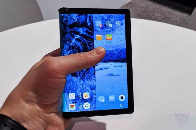 柔宇在CES上展出&ldquo;柔派&rdquo;智能手機 外媒并不看好