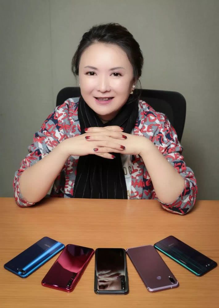 榮耀小米拉鋸戰(zhàn)：不止在手機(jī)產(chǎn)品 也不止在中國(guó)市場(chǎng)