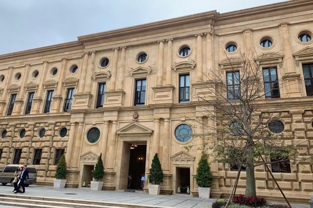 外媒探訪東莞華為新總部 感嘆其&ldquo;復(fù)制了一個(gè)歐洲小鎮(zhèn)&rdquo;