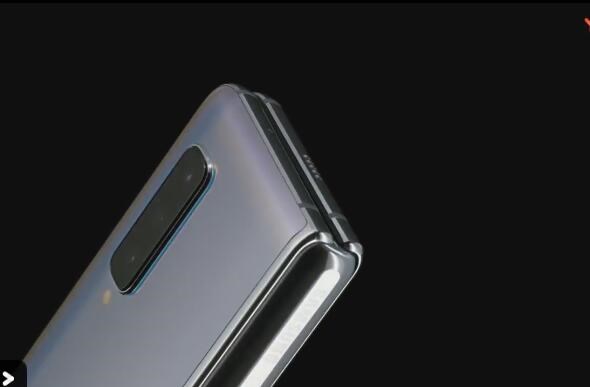 外媒：三星Galaxy Fold可折疊手機(jī)或許太厚了